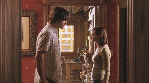 Gilmore Girls Season 4 Episode 22 - Raincoats and Recipes