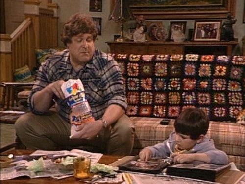 Roseanne Season 1 Episode 12 - The Monday Through Friday Show