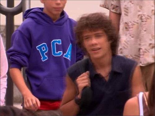 Zoey 101 Season 2 Episode 12 - People Auction