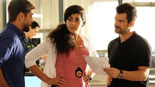 Mar de plástico Season 1 Episode 1 - Las Primeras 48 Horas