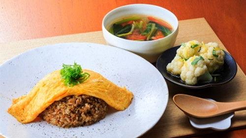 Dining with the Chef Season 8 Episode 2 - Rika's TOKYO CUISINE: Dry Curry Rice with Omelet