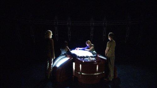 Battlestar Galactica Season 2 Episode 18 - Downloaded