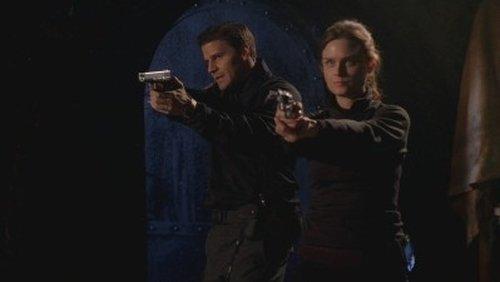Bones Season 1 Episode 16 - The Woman in the Tunnel