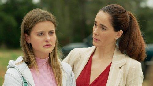 Return to Las Sabinas Season 1 Episode 24 - Viral