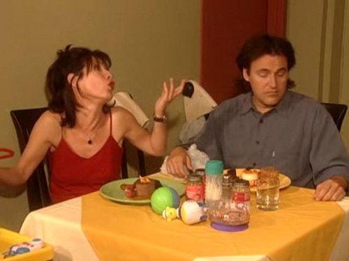 Un gars, une fille Season 5 Episode 2 - Au resto avec Anakin - Les gardiennes - Le cours de vin