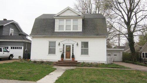 Fixer to Fabulous Season 1 Episode 2 - Classic Colonial Meets Modern-Day Makeover