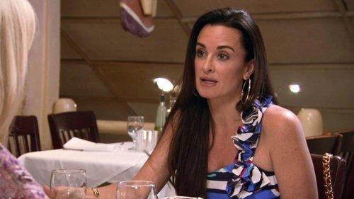The Real Housewives of Beverly Hills Season 1 Episode 8 - Charity Cases