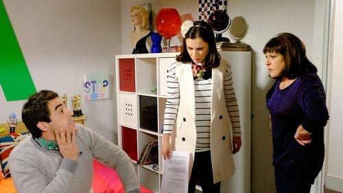 undefined Season 9 Episode 13 - Una tanqueta, una eminencia rusa y la madre de todas las derramas