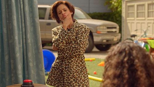 Stuck in the Middle Season 3 Episode 3 - Stuck with a Diaz Down