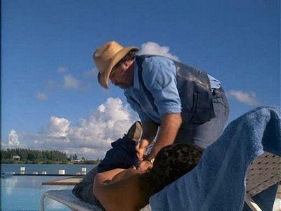 Miami Vice Season 3 Episode 12 - Down for the Count (1)