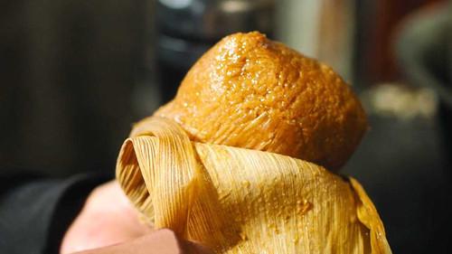 Flavorful Origins Season 4 Episode 8 - Yellow cake