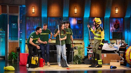 La Revuelta Season 2 Episode 1 - BRIF de Laza, Kiti Mánver y Álvaro Morte