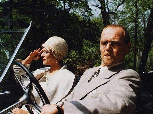 Četnické humoresky Season 1 Episode 1 - Slepice versus Slepička