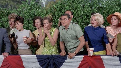 undefined Season 3 Episode 16 - Soapbox Derby