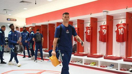 All or Nothing: Arsenal Season 1 Episode 5 - The Exit