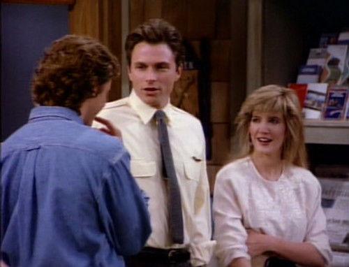 Wings Season 2 Episode 21 - Murder She Roast