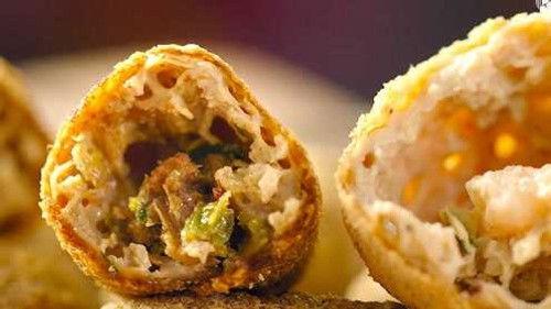 Flavorful Origins Season 4 Episode 1 - Hot and sour soup