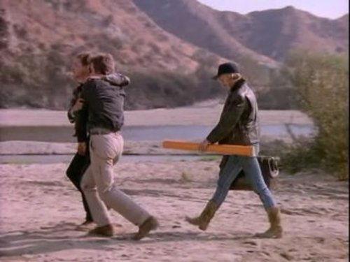 MacGyver Season 1 Episode 8 - Hellfire