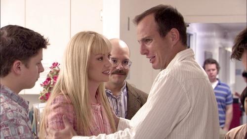 Arrested Development Season 1 Episode 22 - Let 'Em Eat Cake