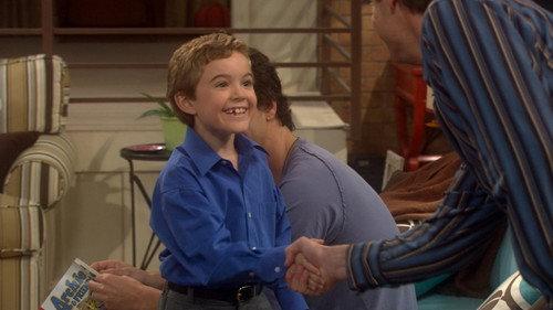 The New Adventures of Old Christine Season 1 Episode 5 - I'll Show You Mine