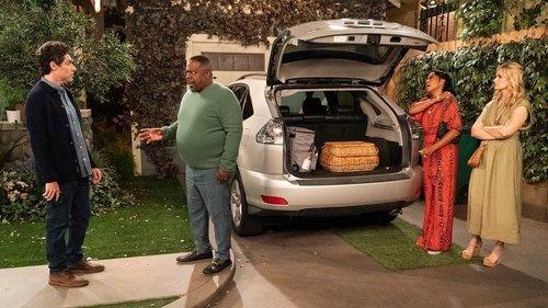 The Neighborhood Season 8 Episode 5 - Welcome to New Horizons