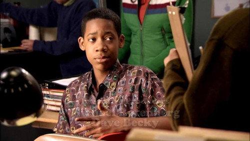 Everybody Hates Chris Season 3 Episode 6 - Everybody Hates Bed-Stuy