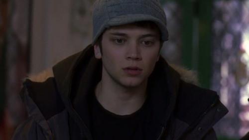 Law & Order Season 17 Episode 18 - Bling