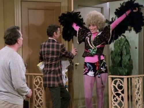 The Odd Couple Season 5 Episode 1 - The Rain in Spain