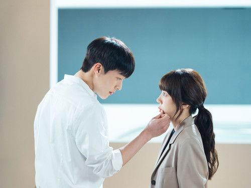 Search: WWW Season 1 Episode 1 - This Is the Internet