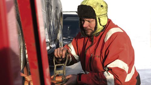 Ice Road Rescue Season 2 Episode 9 - Deadly Drops