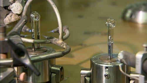 How It's Made Season 9 Episode 2 - Boomerangs, Barbeques, Pinball Machines, Strobe Lights