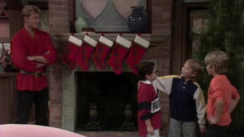 The Charmings Season 2 Episode 10 - Yes, Lillian, There is a Santa Claus