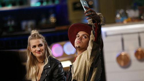 Martha & Snoop's Potluck Dinner Party Season 1 Episode 9 - Keepin’ It In The Family