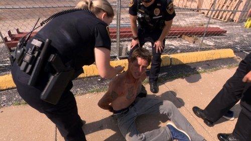 Cops Season 36 Episode 12 - Fight, Flight, or Chill