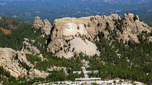 Aerial America Season 7 Episode 5 - Roadside Attractions
