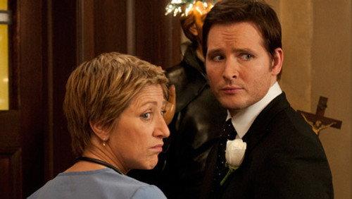 Nurse Jackie Season 3 Episode 12 - ...Deaf Blind Tumor Pee-Test