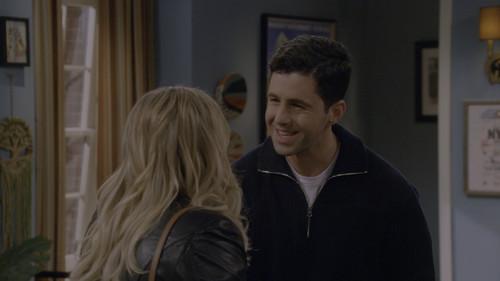 How I Met Your Father Season 1 Episode 9 - Jay Street