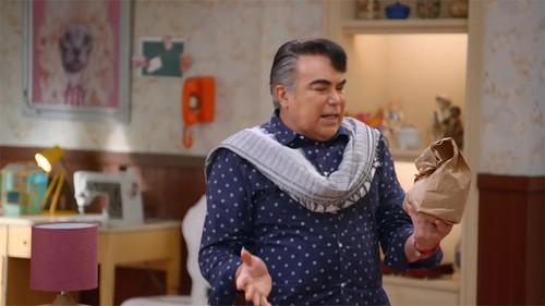 Una familia de diez Season 6 Episode 15 - A pujar se ha dicho