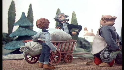 Jája and Pája Season 1 Episode 7 - How they beat up upright