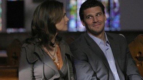 Bones Season 2 Episode 9 - Aliens in a Spaceship