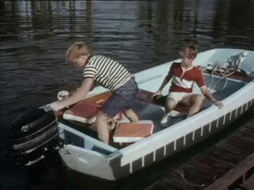 Flipper Season 3 Episode 4 - Lost Dolphin