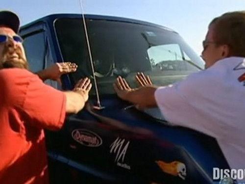 MythBusters Season 4 Episode 15 - Shattering Subwoofer