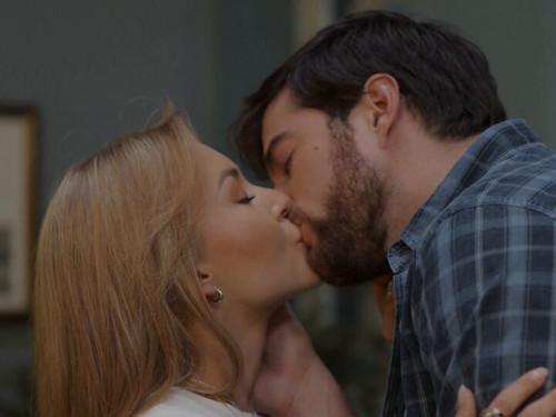 El amor invencible Season 1 Episode 18 - "¡Vivan los novios!"