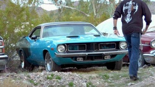 Counting Cars Season 2 Episode 25 - The Car Hoarder