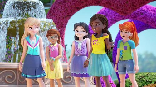 LEGO Friends: Girls on a Mission Season 2 Episode 5 - Greene Gardens