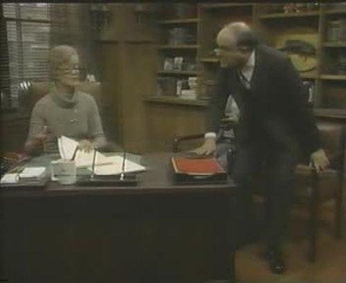 WKRP in Cincinnati Season 1 Episode 9 - Mama's Review