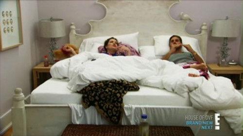 Kourtney & Khloé Take the Hamptons Season 1 Episode 2 - What's That Racquet?