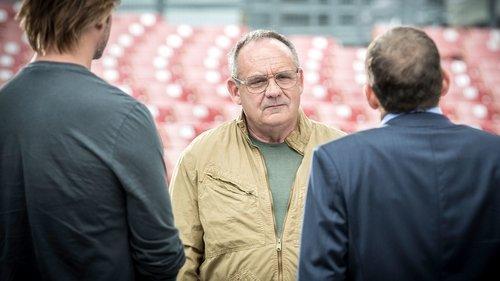 Colony Season 1 Episode 8 - In from the Cold