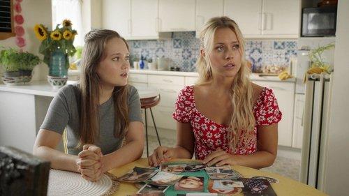 Find Me in Paris Season 3 Episode 11 - Family Reunion