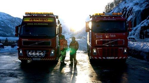 Ice Road Rescue Season 3 Episode 1 - Forces of Nature